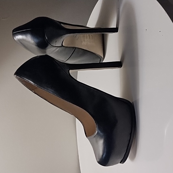Shoedazzle black high heels - Picture 2 of 4